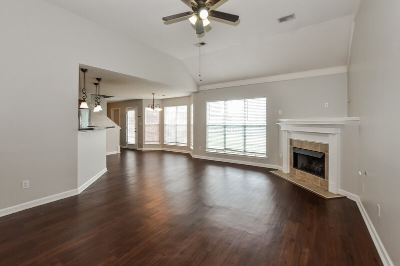 2,170/Mo, 6527 Sandbourne E Olive Branch, MS 38654 Living Room View 2