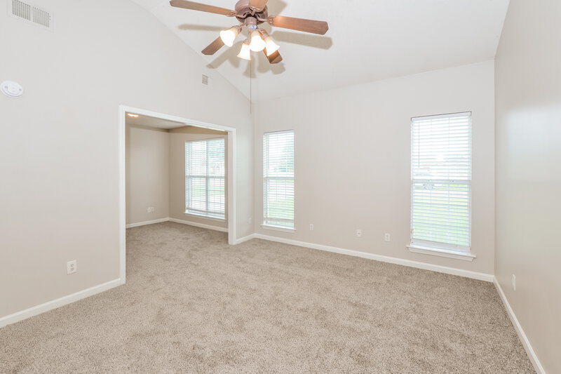 2,170/Mo, 6527 Sandbourne E Olive Branch, MS 38654 Main Bedroom View