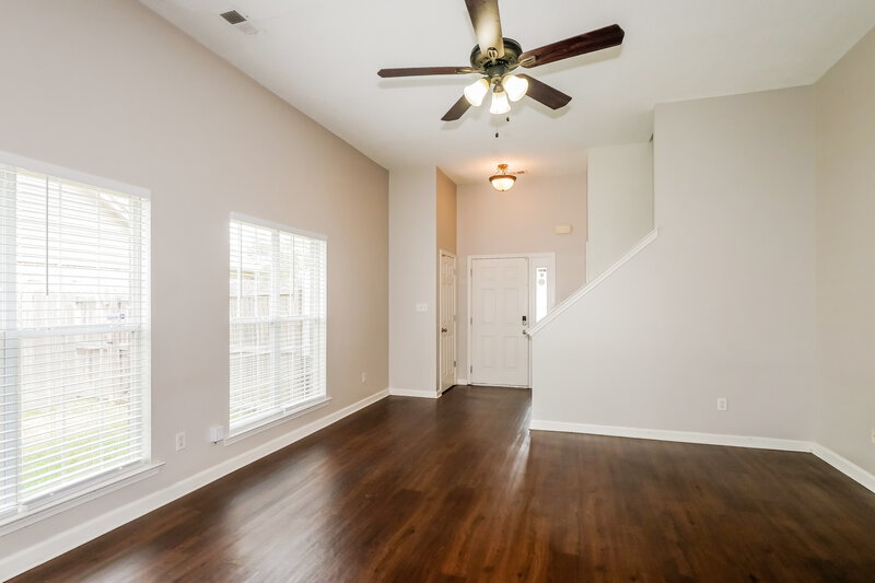 1,845/Mo, 10333 Cottage Oaks Dr Cordova, TN 38016 Living Room View