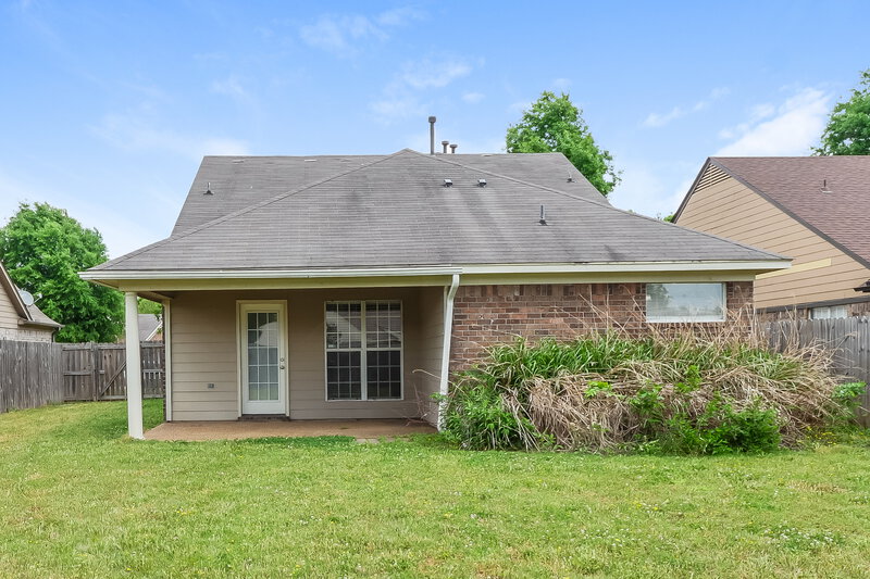1,845/Mo, 10333 Cottage Oaks Dr Cordova, TN 38016 Rear View