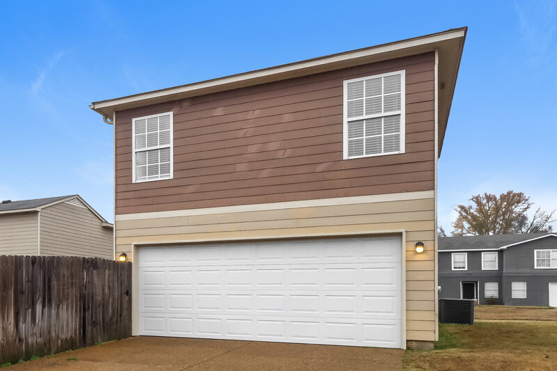 1,795/Mo, 9999 Chariden Drive Cordova, TN 38016 Rear View