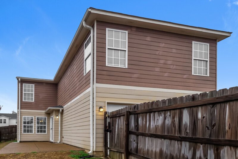 1,795/Mo, 9999 Chariden Drive Cordova, TN 38016 Rear View 2