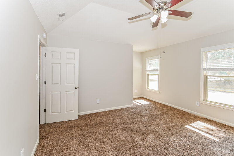2,640/Mo, 7778 Lowrance Road Memphis, TN 38125 Main Bedroom View 2