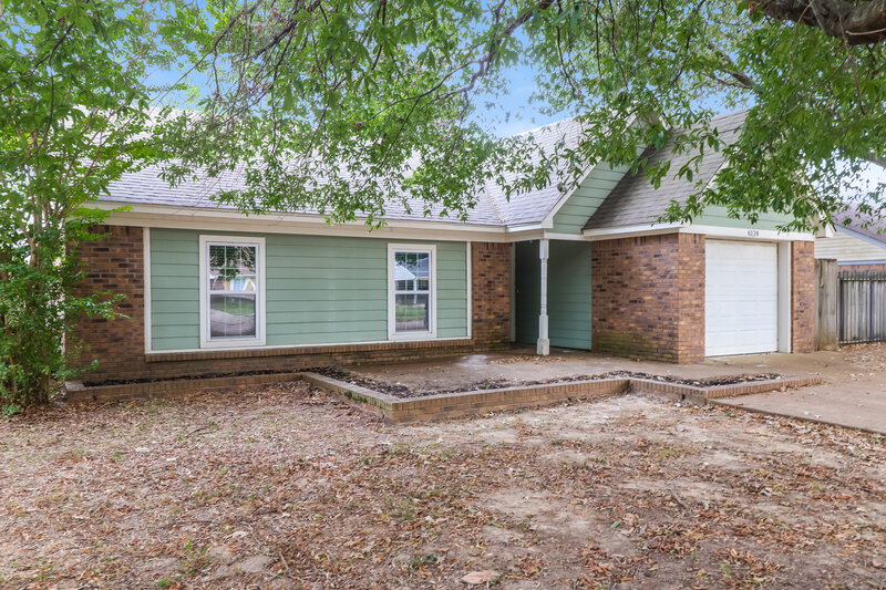 1,650/Mo, 6124 Kensington Cir Horn Lake, MS 38637 Front View