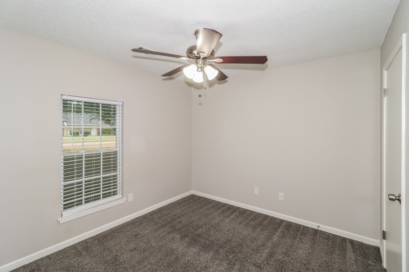 1,650/Mo, 6124 Kensington Cir Horn Lake, MS 38637 Bedroom View