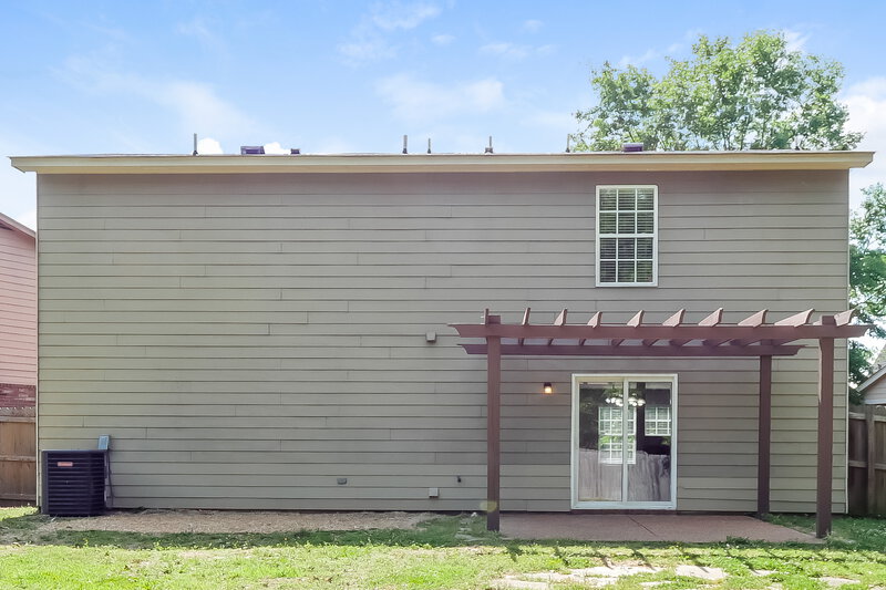 1,745/Mo, 10060 Nolton Cir Cordova, TN 38016 Rear View