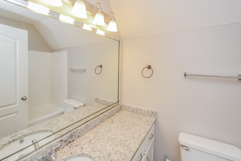 2,195/Mo, 2386 Ansley Park Ln Southaven, MS 38672 Bathroom View 2