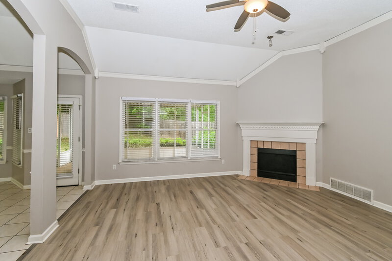 2,100/Mo, 2018 Abbott Cv Memphis, TN 38016 Living Room View