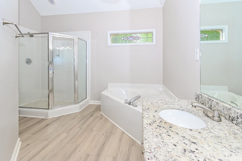 2,100/Mo, 2018 Abbott Cv Memphis, TN 38016 Main Bathroom View