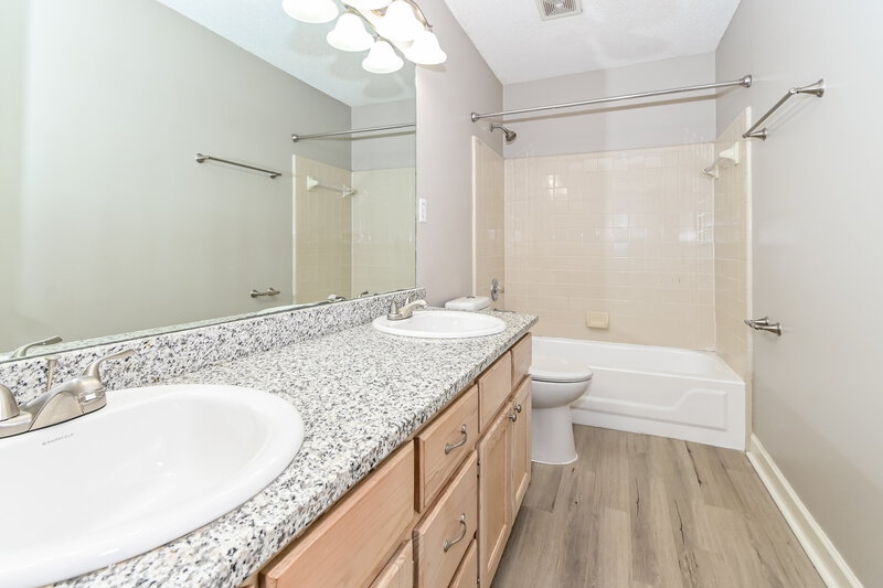 2,100/Mo, 2018 Abbott Cv Memphis, TN 38016 Bathroom View