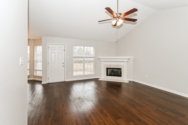 2,660/Mo, 2509 Russum Dr Southaven, MS 38672 Living Room View