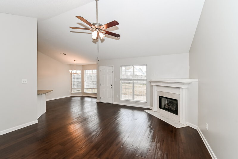 2,660/Mo, 2509 Russum Dr Southaven, MS 38672 Living Room View 3