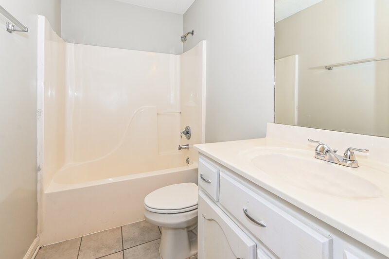 2,660/Mo, 2509 Russum Dr Southaven, MS 38672 Bathroom View