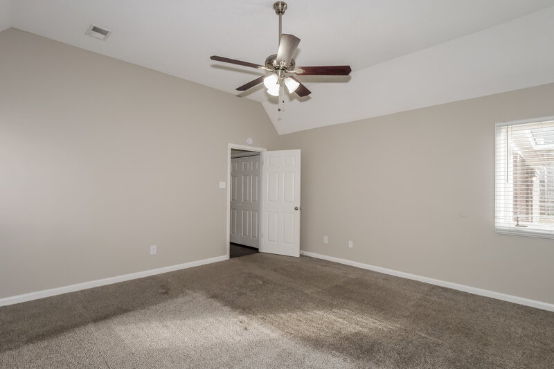 1,780/Mo, 4387 Cross Creek Cv Memphis, TN 38125 Main Bedroom View 3