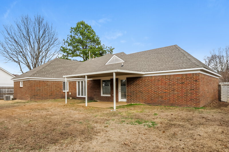1,780/Mo, 4387 Cross Creek Cv Memphis, TN 38125 Rear View 2