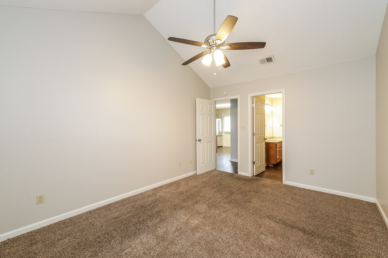1,550/Mo, 7063 Hampton Dr Horn Lake, MS 38637 Main Bedroom View