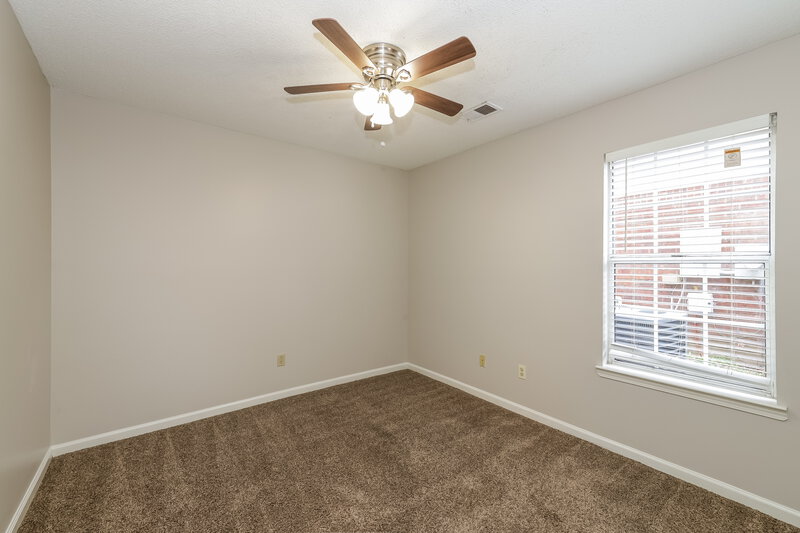 1,550/Mo, 7063 Hampton Dr Horn Lake, MS 38637 Bedroom View