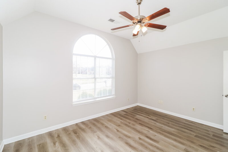 1,790/Mo, 995 Scofield Dr Cordova, TN 38018 Main Bedroom View