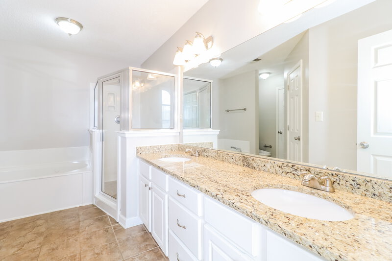 1,790/Mo, 995 Scofield Dr Cordova, TN 38018 Main Bathroom View