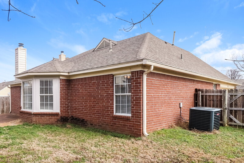 1,790/Mo, 995 Scofield Dr Cordova, TN 38018 Rear View 2