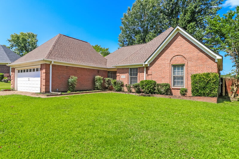 1,900/Mo, 4449 St Marks Cv Memphis, TN 38125 Front View