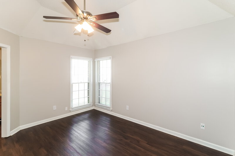 1,900/Mo, 4449 St Marks Cv Memphis, TN 38125 Main Bedroom View