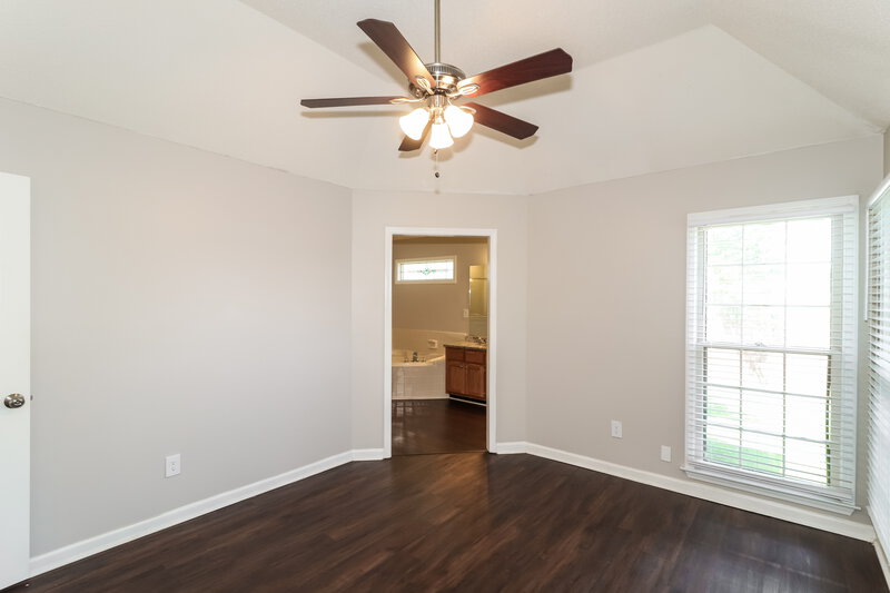 1,900/Mo, 4449 St Marks Cv Memphis, TN 38125 Main Bedroom View 2