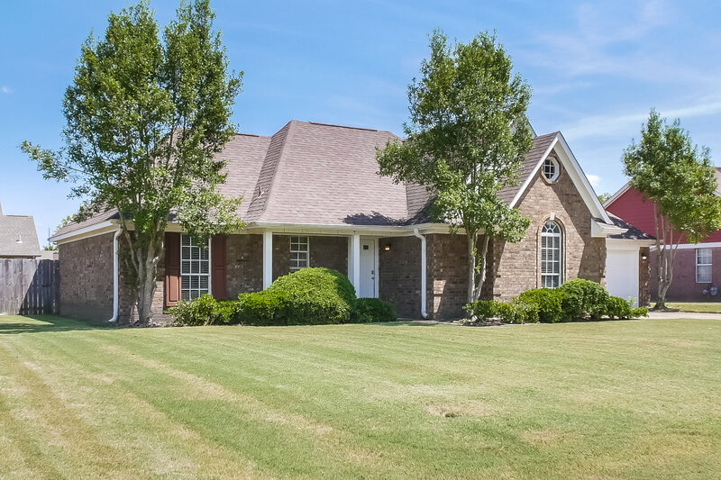 1,845/Mo, 7456 Jennifer Drive Horn Lake, MS 38637 Front View