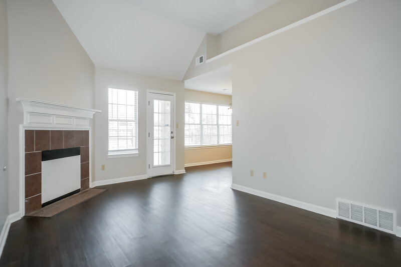 1,845/Mo, 7456 Jennifer Drive Horn Lake, MS 38637 Living Room View