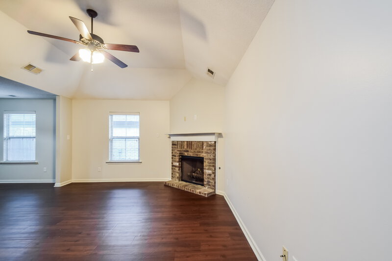 1,915/Mo, 9456 Darren Cir S Cordova, TN 38018 Living Room View