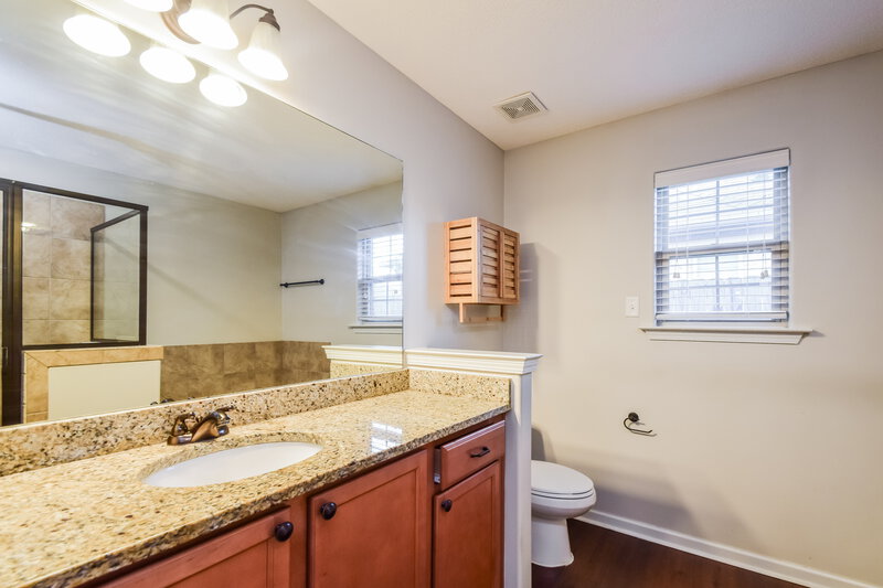 1,915/Mo, 9456 Darren Cir S Cordova, TN 38018 Bathroom View