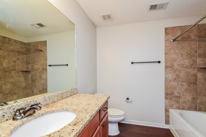 1,915/Mo, 9456 Darren Cir S Cordova, TN 38018 Bathroom View 2
