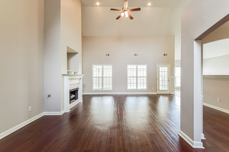 2,300/Mo, 6300 E Sandbourne Olive Branch, MS 38654 Living Room View
