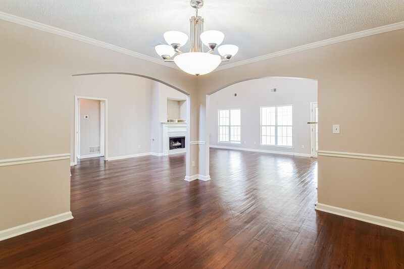2,300/Mo, 6300 E Sandbourne Olive Branch, MS 38654 Dining Room View