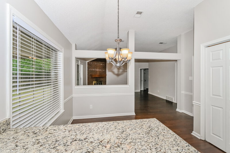 1,910/Mo, 7349 Portsmouth Cv Memphis, TN 38125 Dining Room View