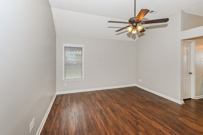 1,910/Mo, 7349 Portsmouth Cv Memphis, TN 38125 Main Bedroom View 2