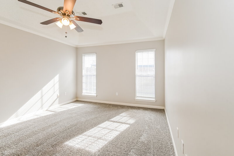 2,355/Mo, 5678 Kuykendall Dr Southaven, MS 38672 Main Bedroom View