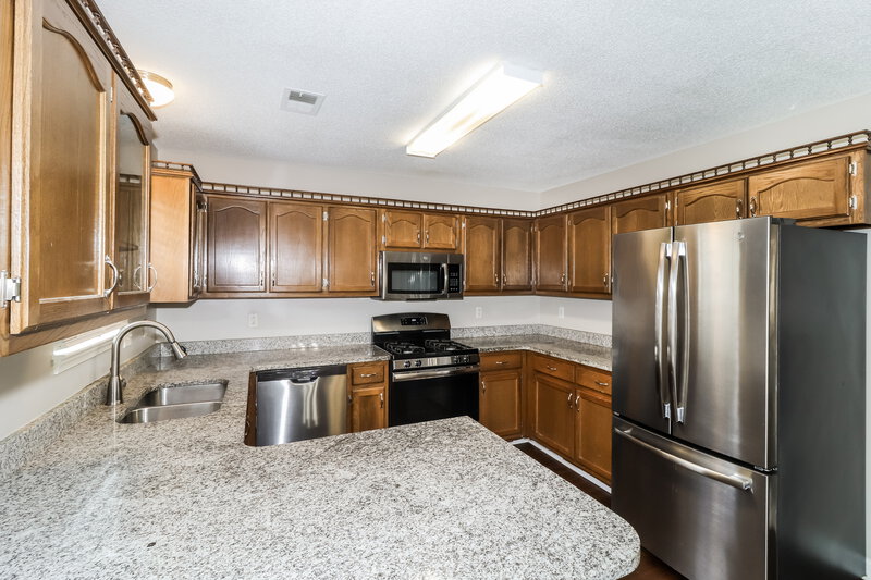 2,015/Mo, 3455 E Pendulum Drive Hernando, MS 38632 Kitchen View 2