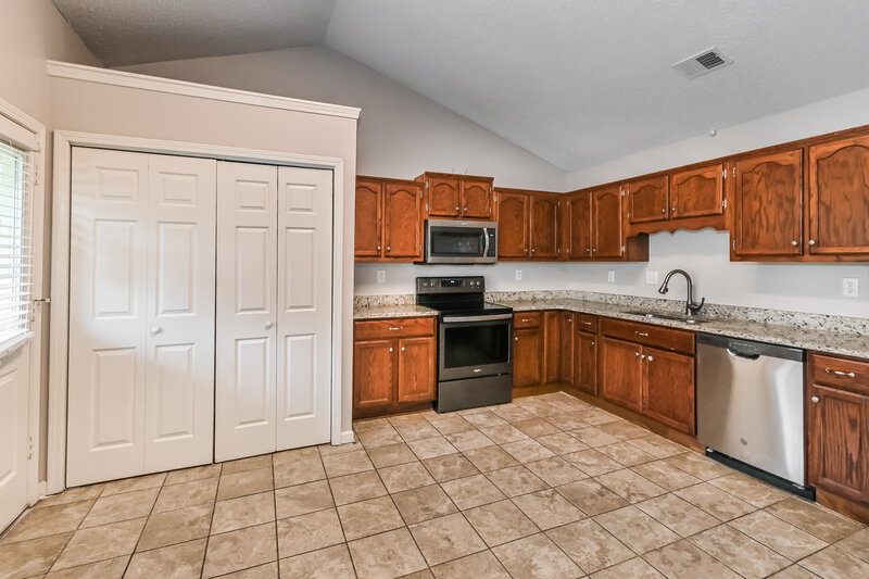 1,630/Mo, 6911 Magnolia Trl Olive Branch, MS 38654 Kitchen View