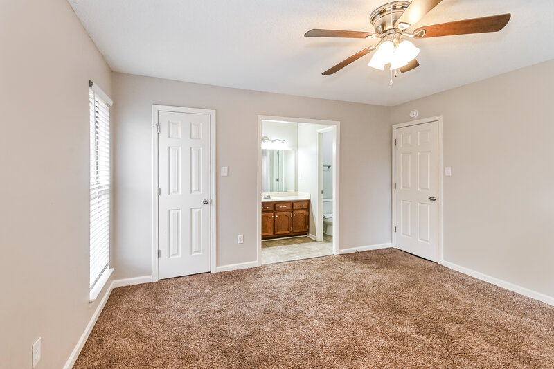 1,630/Mo, 6911 Magnolia Trl Olive Branch, MS 38654 Main Bedroom View 2