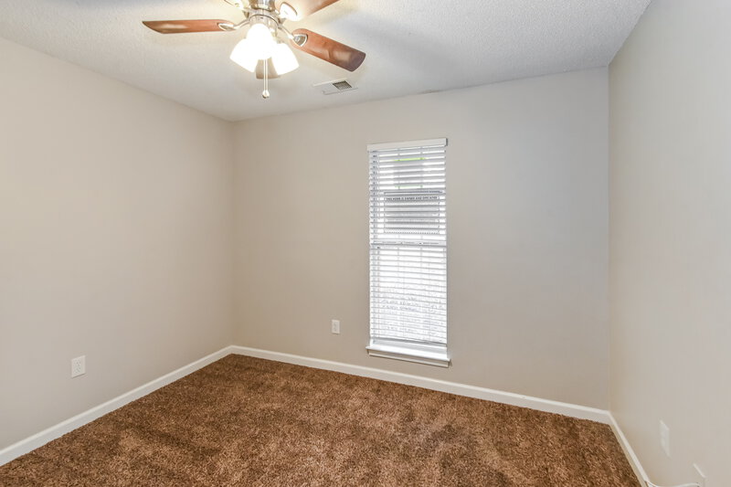1,630/Mo, 6911 Magnolia Trl Olive Branch, MS 38654 Main Bedroom View 3
