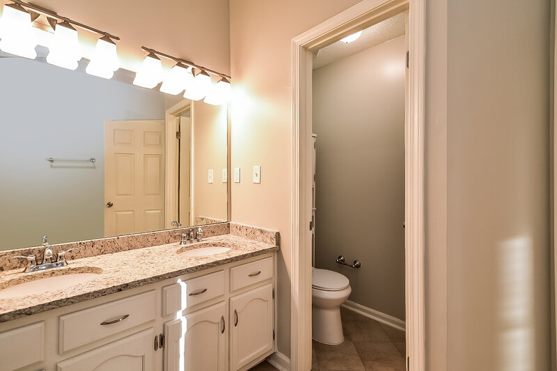 1,790/Mo, 3993 Powder Mill Rd Memphis, TN 38125 Main Bedroom View