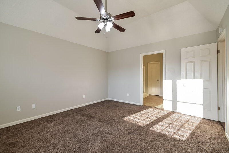 1,790/Mo, 3993 Powder Mill Rd Memphis, TN 38125 Main Bedroom View 3