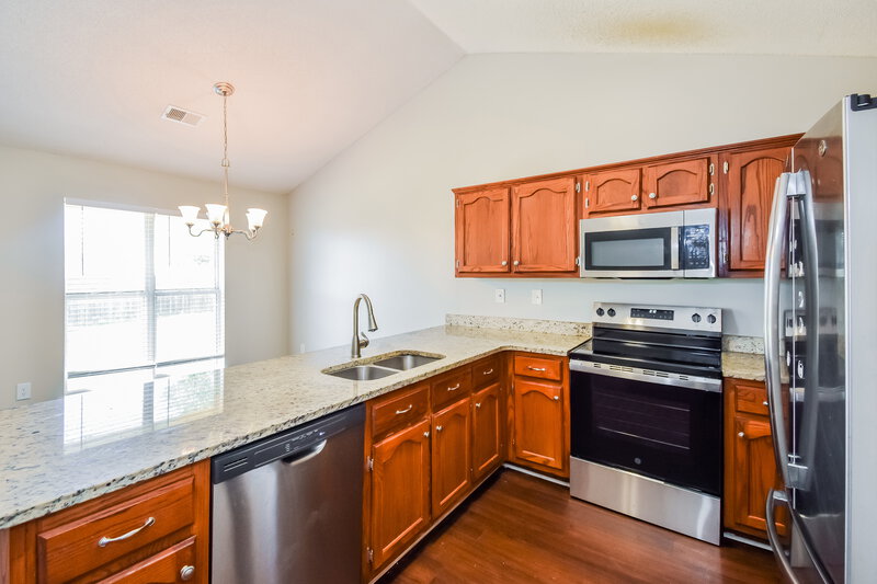 1,810/Mo, 9105 Belmont Dr Southaven, MS 38671 Kitchen View