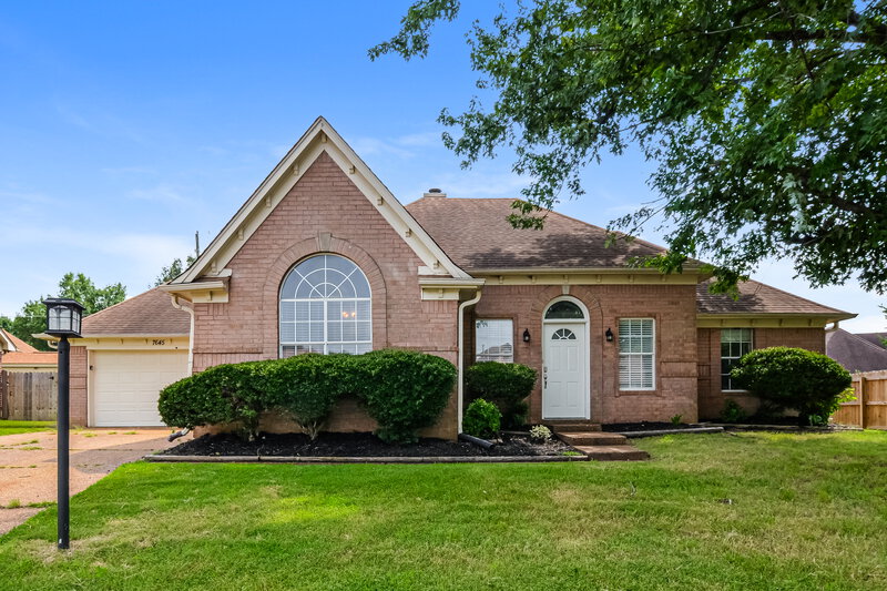 1,945/Mo, 7645 New Found Gap Rd Memphis, TN 38125 External View