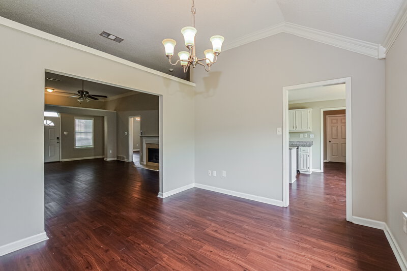 1,945/Mo, 7645 New Found Gap Rd Memphis, TN 38125 Dining Room View