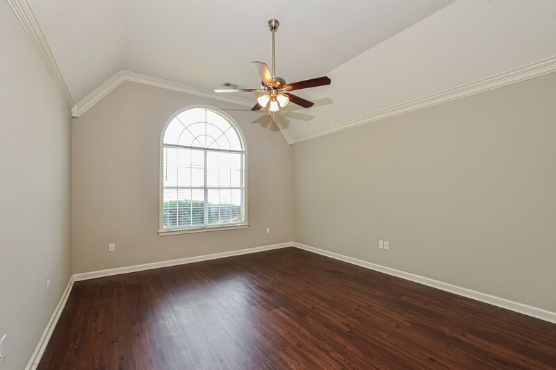 1,945/Mo, 7645 New Found Gap Rd Memphis, TN 38125 Main Bedroom View