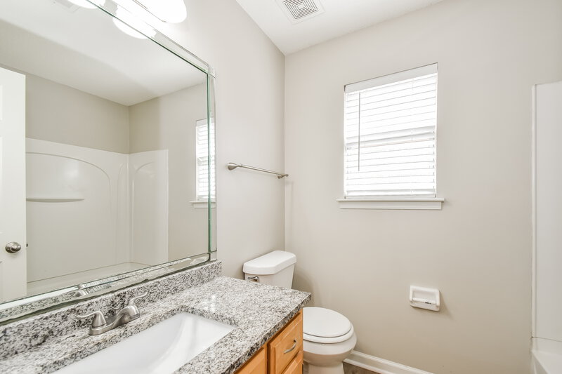 1,715/Mo, 8456 Cross Point Dr Olive Branch, MS 38654 Bathroom View