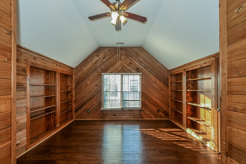 2,450/Mo, 7375 Ashley Oaks Dr Memphis, TN 38125 Family Room View