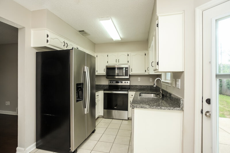 2,460/Mo, 1271 Breezy Gate Dr Cordova, TN 38018 Kitchen View